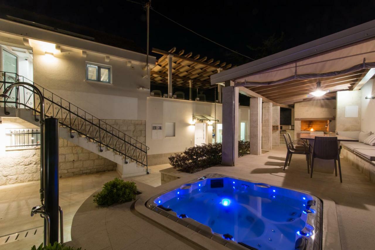 Villa Hurem تروغير المظهر الخارجي الصورة