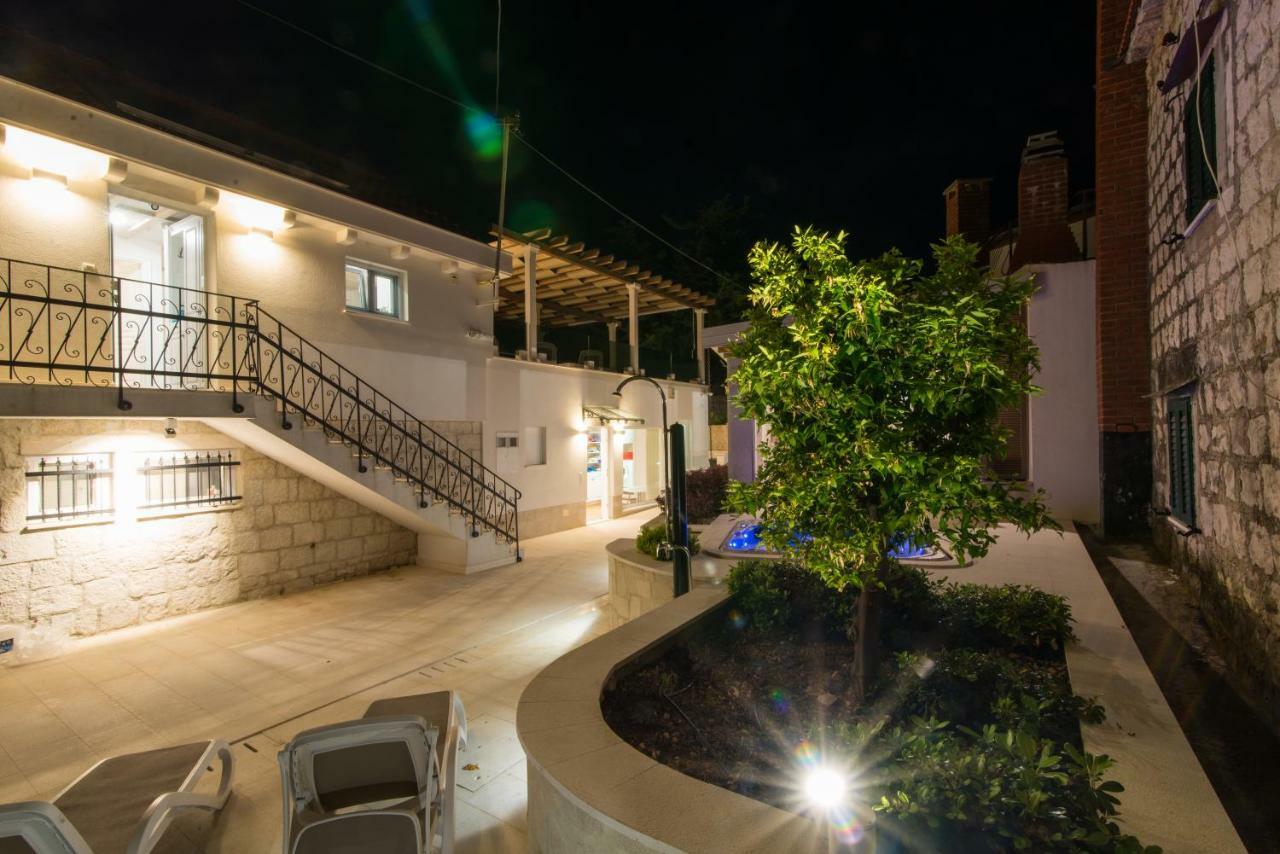 Villa Hurem تروغير المظهر الخارجي الصورة